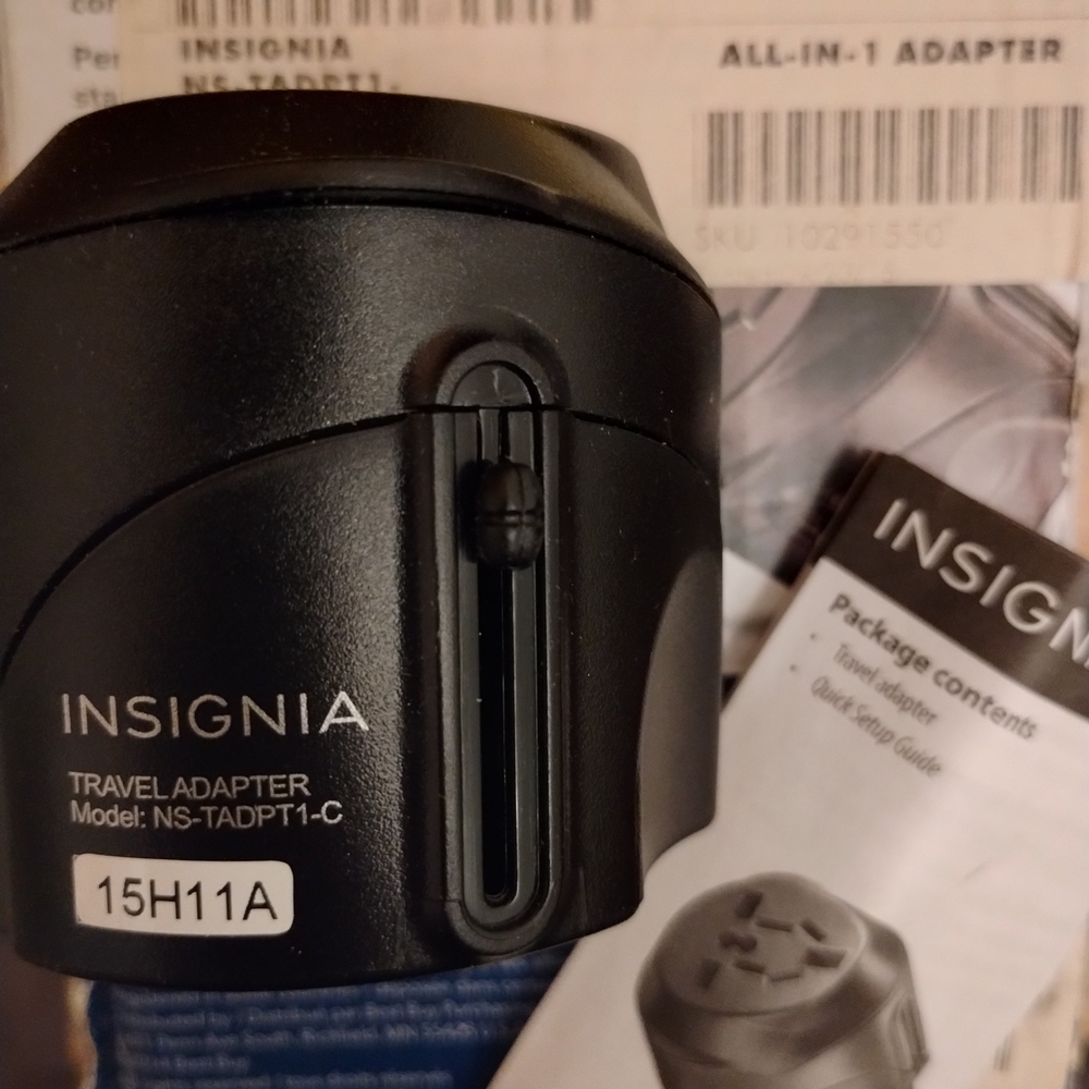 Insignia Black Travel Adapter, Voltage Converter (New / Open Box)